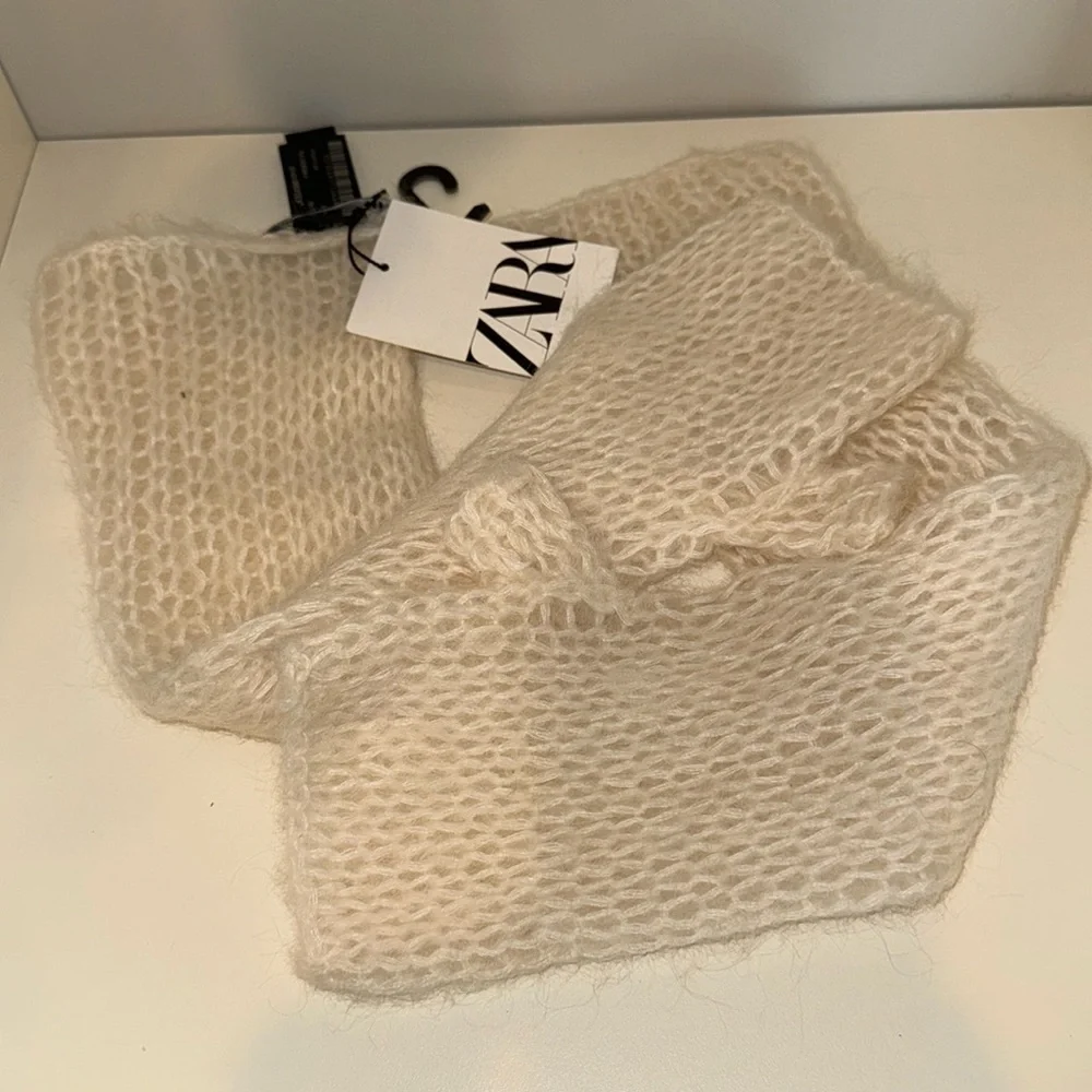 Zara‎ Wool Knit Mittens